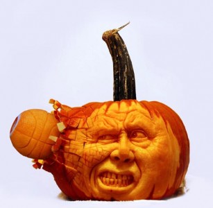 halloween-pumpkin-carvings-by-villafane-studios-20